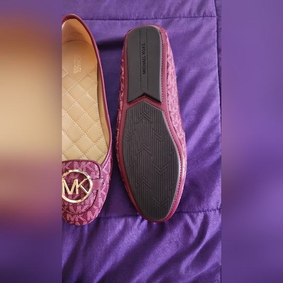 Michael Kors Flat size 7.5 - Picture 2 of 3